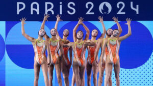 trang phuc doc dao cua doi boi nghe thuat phap tai olympic 2024 gay sot