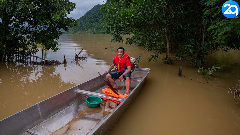 Người Dân Vùng Lũ Tâm Bão Quảng Bình Chống Chọi Với Thiên Tai 3 tam-bao-quang-binh-3