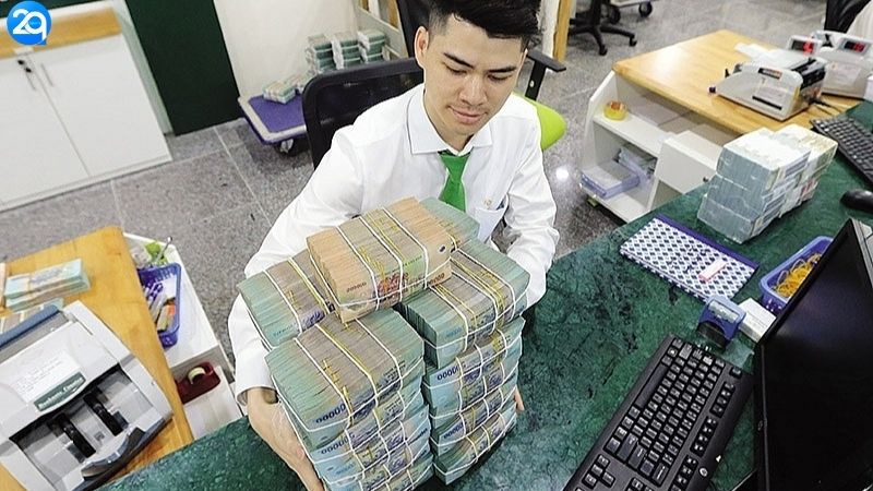 Lãi Suất Tiền Gửi Giảm, Tổ Chức Lớn Có Rút Bớt Khỏi Ngân Hàng? 2 lai-suat-tien-gui-2
